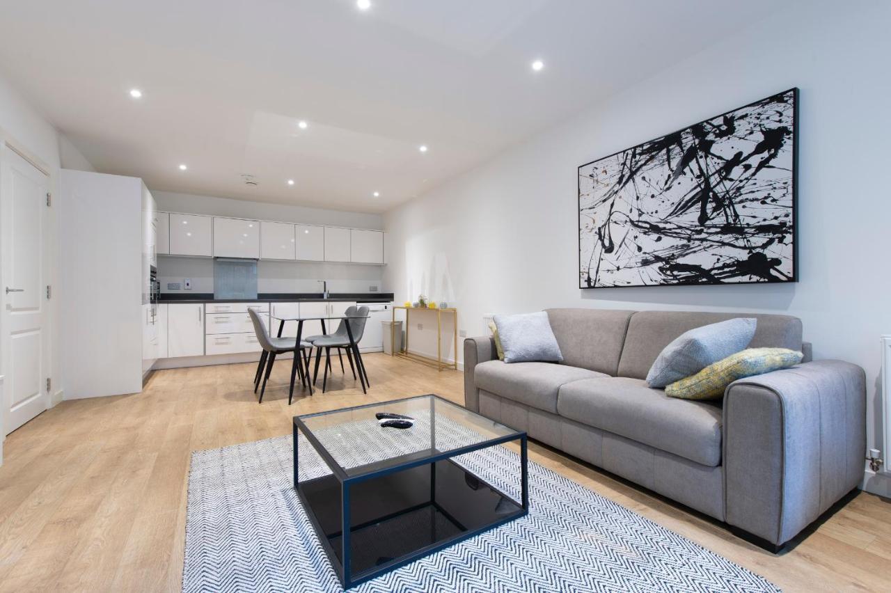 Apartment Stunning Luxury 2 Bedroom *